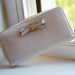 Off-White Coach Wallet NWOT